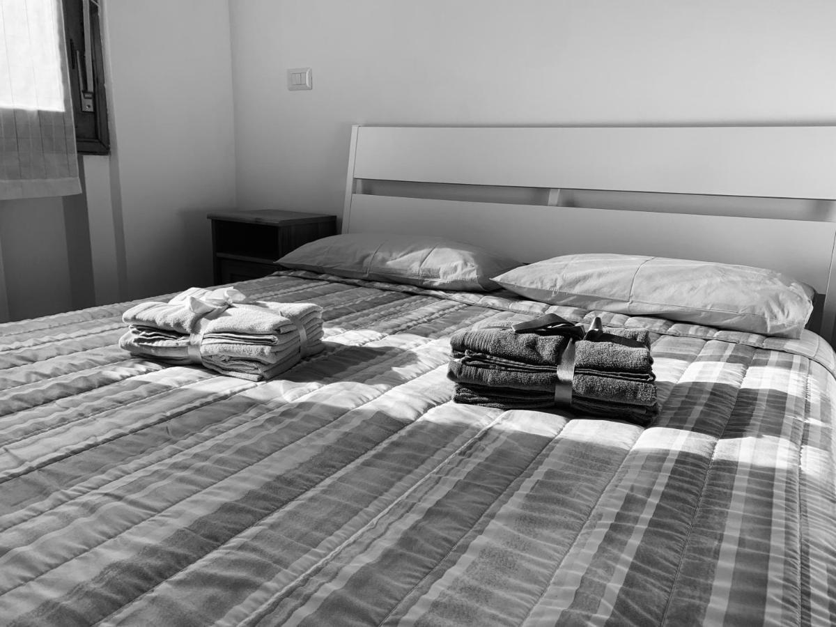 La Casa Di Frank Apartment โกโกเลโต ภายนอก รูปภาพ
